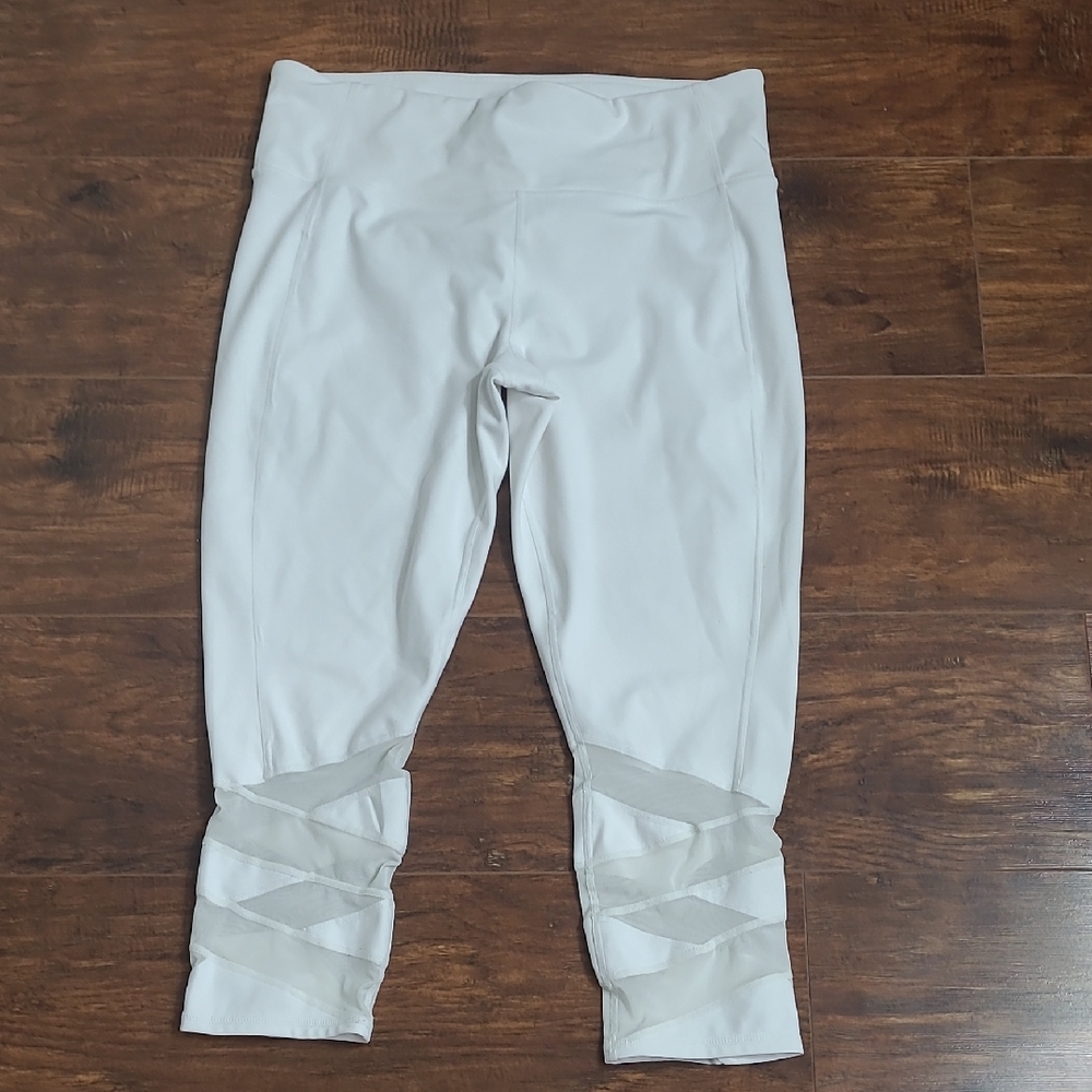 Athleta White Cropped Leggings with Crisscross Mesh Detail Size LARGE